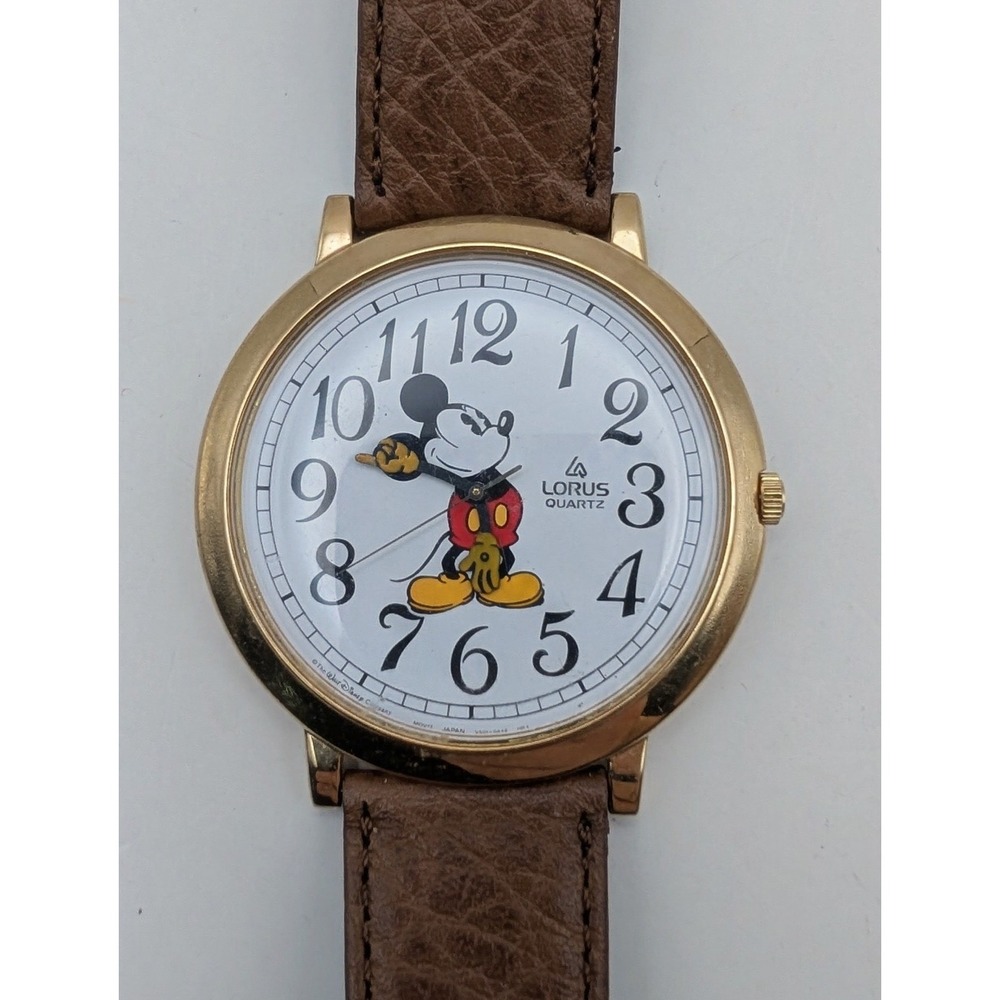 LORUS DISNEY Mickey Mouse Moving Hands Wrist Watch Leather Band